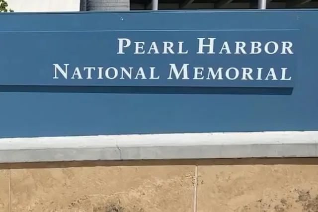 Oahu Pearl Harbor USS Arizona Memorial Tour - Image 2