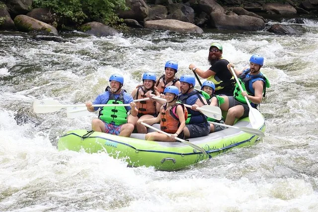 Hartford Family Float Trip on the Lower Pigeon River - Image 3