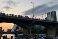 Austin Bat Bridge Kayak Tour at Sunset thumbnail 4
