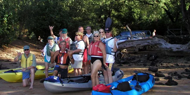 Maui Kayak and Snorkel Tour in Makena Bay - Image 5
