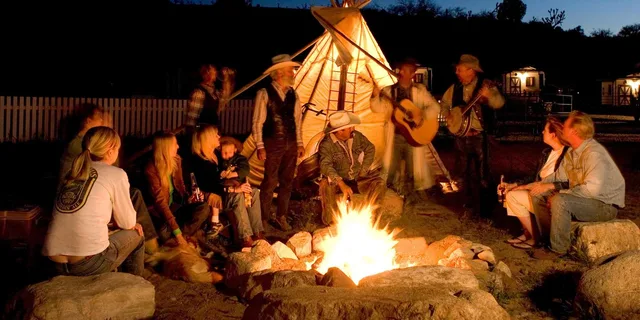 Las Vegas Grand Canyon Helicopter Overnight Ranch Stay - Image 1