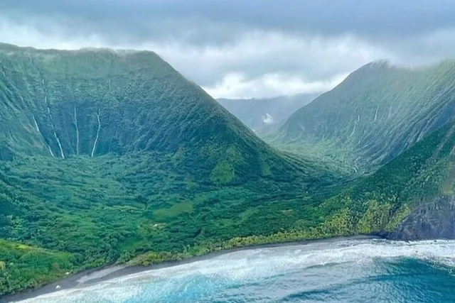 Maui Helicopter Tour Over West Maui and Molokai - Image 5