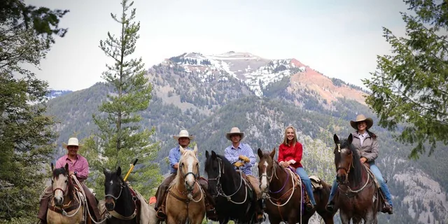 Jackson Hole Horseback Ride with Lunch 2.5 hr - Image 4