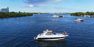 Miami Yacht Tour for Up to 12 People 2 hr