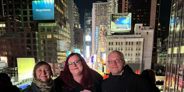 New York City Bar and Rooftop Night Tour - Image 4
