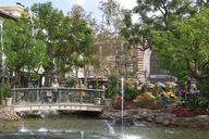 Los Angeles Private Tour for Up to 7 Passengers thumbnail 5