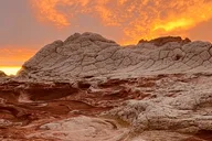 White Pocket Off-Road & Hiking Adventure thumbnail 6
