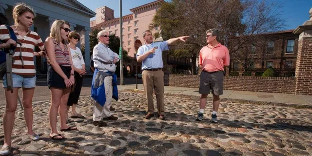 Charleston Walking Tour: Historic Highlights - Image 5