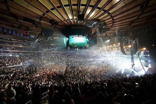 New York Madison Square Garden Tour - Image 5