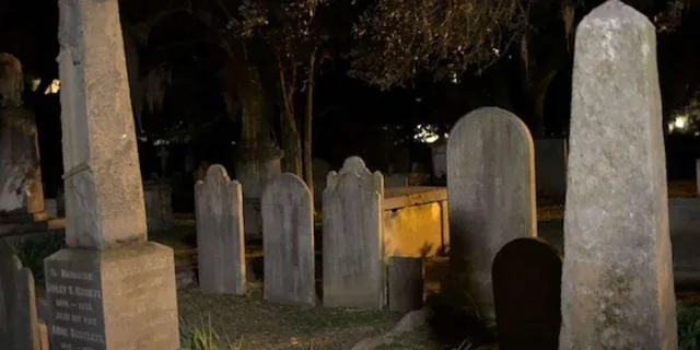 Charleston Haunted Pub Crawl - Image 5