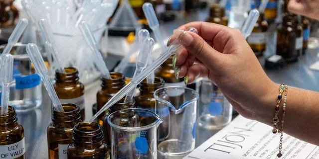 Coral Gables Perfume Making Experience 1.5 hr - Image 6