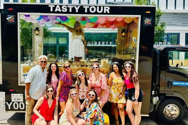 Nashville Private Party Tour with Panoramic Views 90 min - Image 6