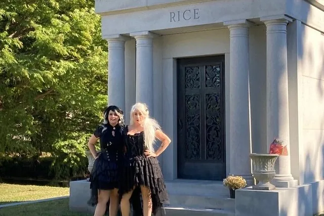 New Orleans Cemetery Tour with Anne Rice's Grave - Image 2