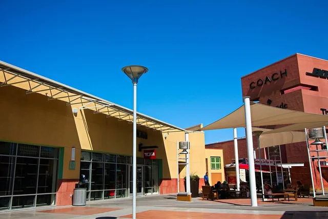 Las Vegas Shopping Tour to North Outlets - Image 3