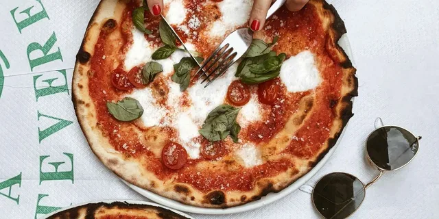 New York Food Tour with 6 Tastings - Image 4