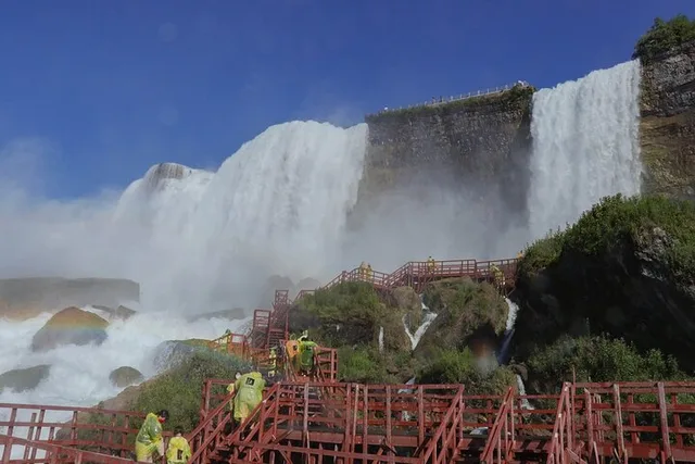 Niagara Falls Cave of the Winds Tour - Image 3