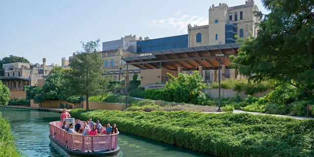 San Antonio River Walk Cruise - Image 3