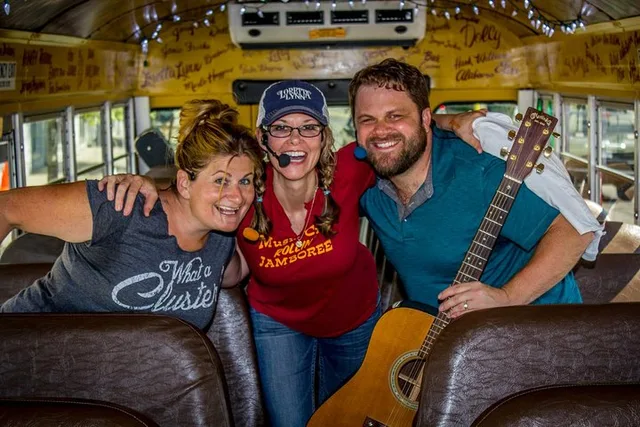 Nashville Comedy & Country Music Sing-Along Tour - Image 5