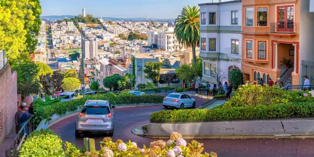 San Francisco Private Highlights SUV Tour - Image 6