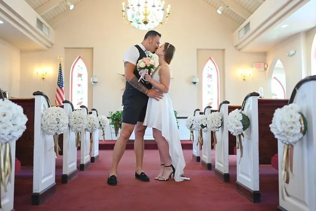Las Vegas Wedding at A Special Memory Chapel - Image 6