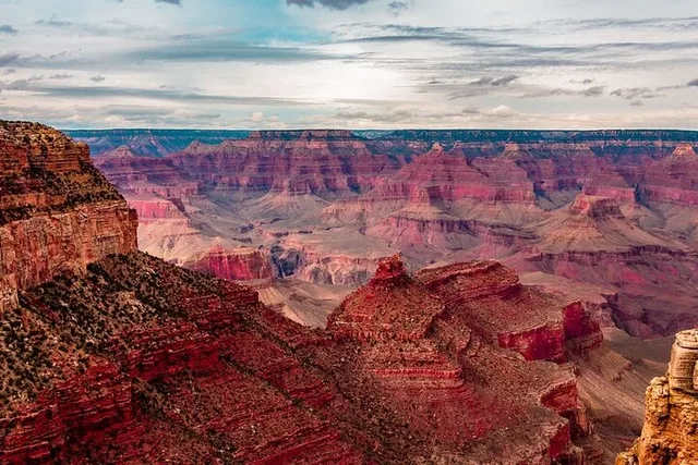 Las Vegas Grand Canyon Private Tour with Guide - Image 4