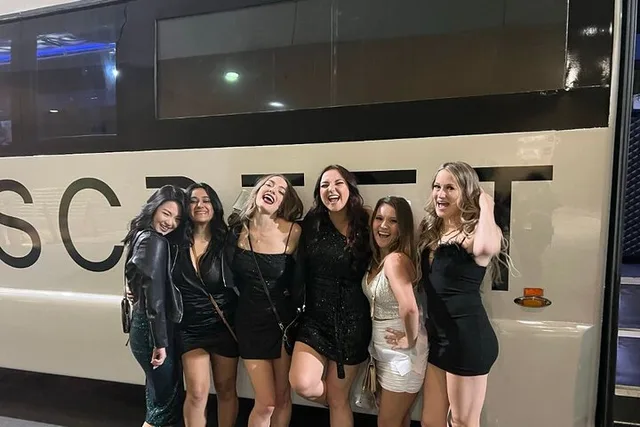 Las Vegas Nightclub Tour by Party Bus - Image 4