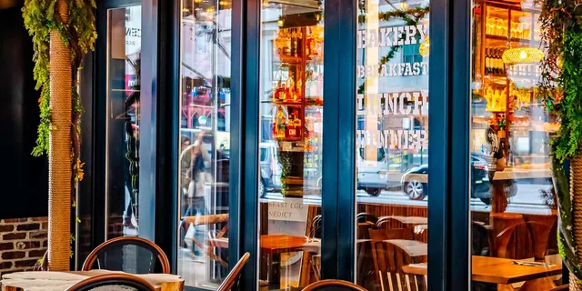 New York City Immersive Dinner Show with Live Music 2 hr - Image 2