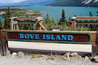 Yukon Private Tour: Lakes, Wilderness, and Hidden Gems 6.5 hr thumbnail 5
