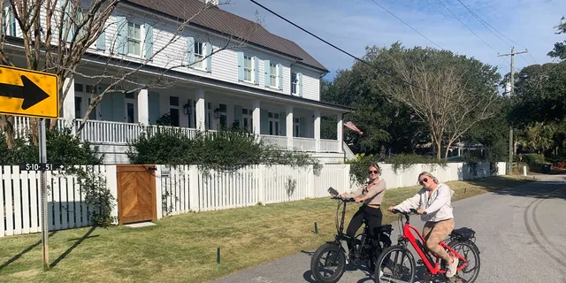 Charleston Film Locations E-Bike Tour - Image 2