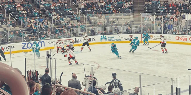 San Jose Sharks Ice Hockey Game - Image 1