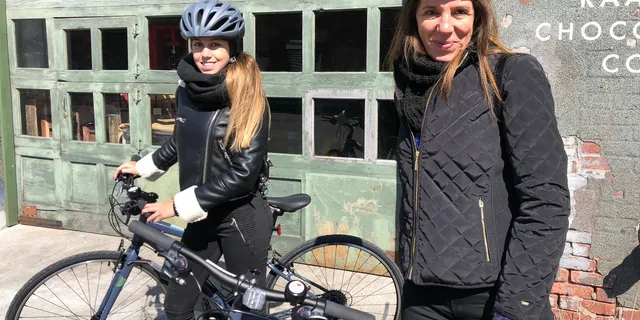 Brooklyn Bike Tour with Local Guide - Image 4