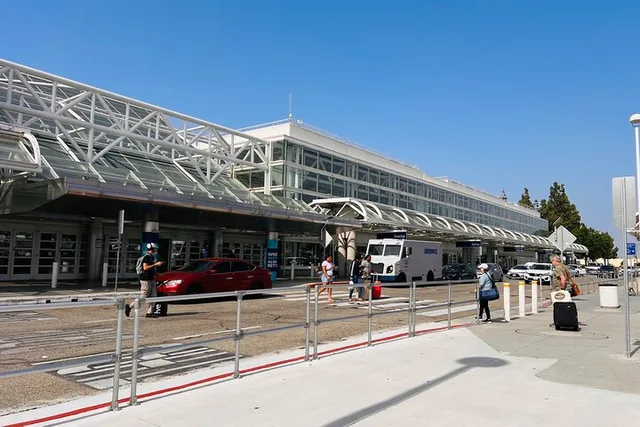 Ontario Airport Transfer Service - Image 3