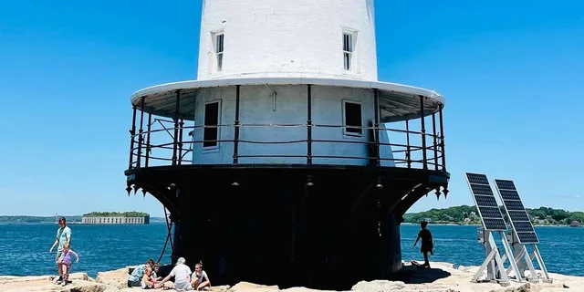 Portland Lighthouse Bicycle Tour 2 hr - Image 2