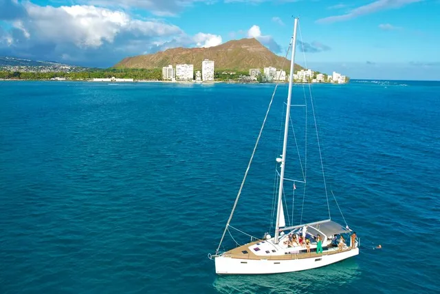 Waikiki Snorkel and Sail Adventure - Image 5