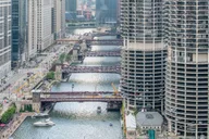 Chicago Magnificent Mile Walking Tour thumbnail 5