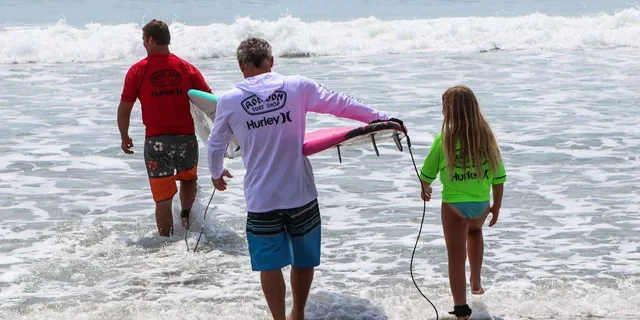 Cocoa Beach Surf Lesson 1 hr - Image 4