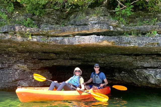 Jacksonport Cave Point Kayak Tour 2 hr - Image 1