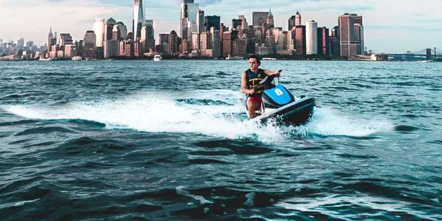 Jersey City Jet Ski Tour of Manhattan - Image 4