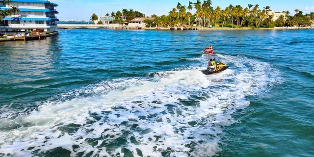 Miami Jet Ski Rental with Boat Ride - Image 4