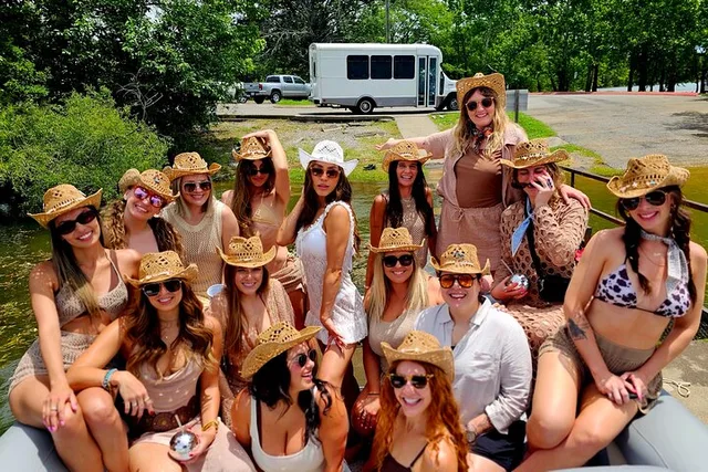 Nashville Pontoon Party on Percy Priest - Image 3