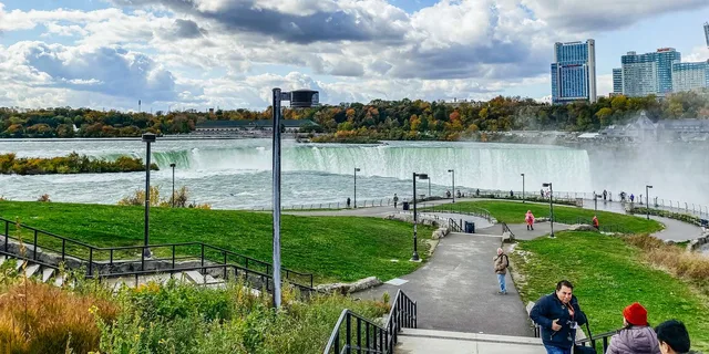 New York City Niagara Falls Day Tour - Image 3