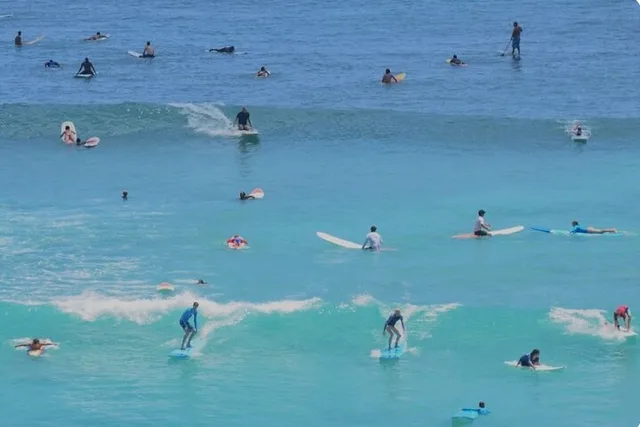 Waikiki Surf Lesson - Image 5