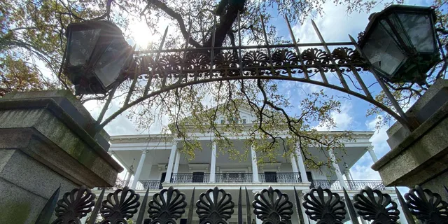 New Orleans Garden District Tour - Image 5