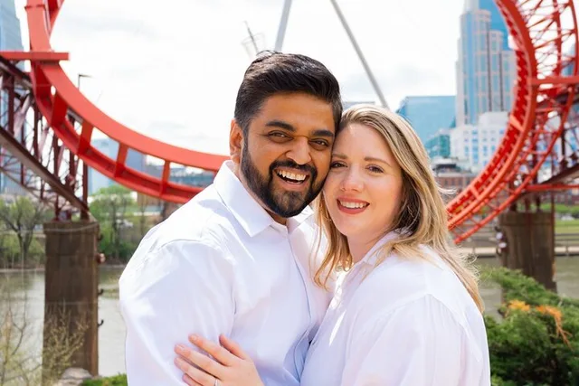Nashville Riverfront Couples Photoshoot - Image 2