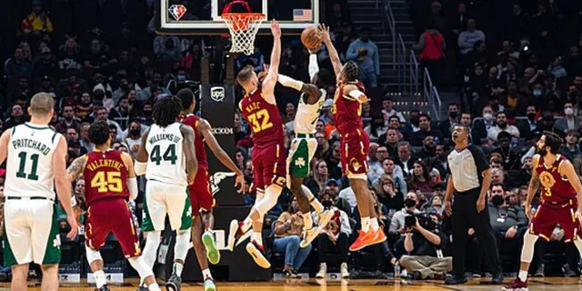 Cleveland Sports Game Ticket Experience - Image 4