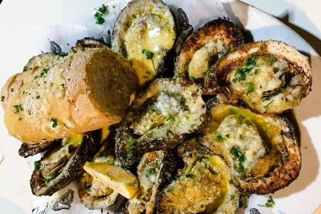 New Orleans Street Food Tour with Local Guide - Image 2