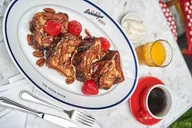 New York City Diner Cheeseburger Experience thumbnail 5