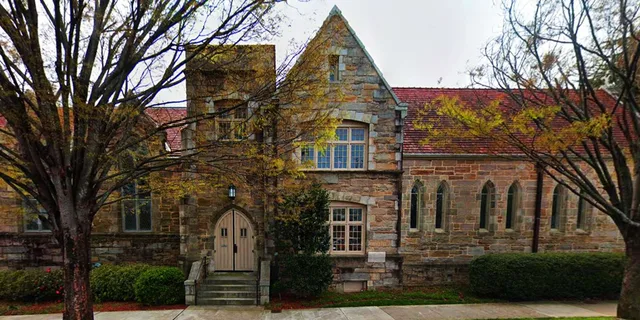 Raleigh Historian-Guided Downtown Walking Tour - Image 3