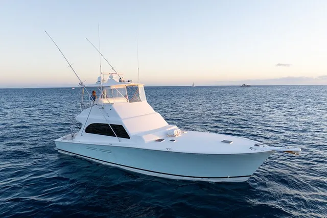 Honolulu Sportfishing Experience Aboard Limitless 4 hr - Image 1