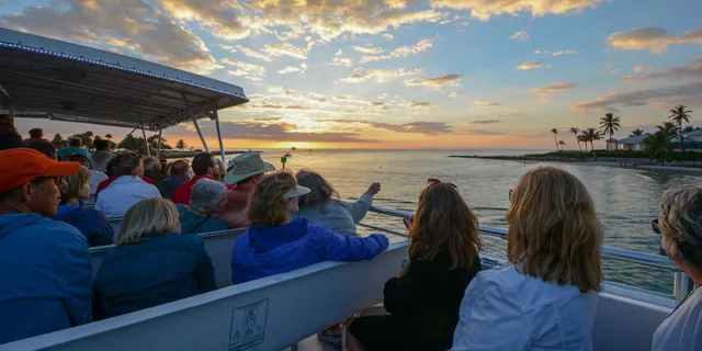 Naples Sunset Cruise 90 Min - Image 5